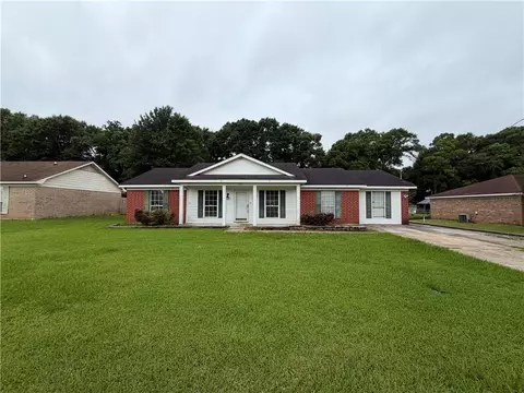 7750 Heaton Dr, Theodore, AL 36582