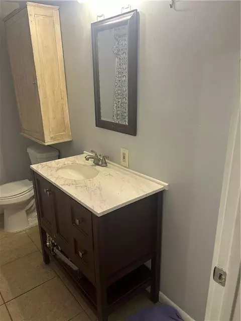 Bath - 1753 New Hamilton St, Mobile, AL 36604 photo 4 of 4