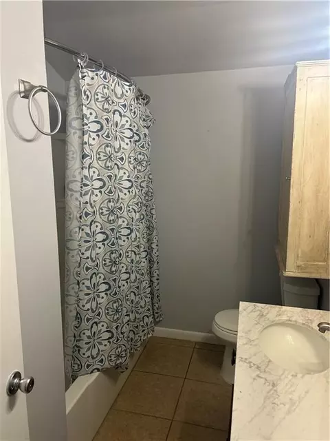 Bath - 1753 New Hamilton St, Mobile, AL 36604 photo 3 of 4