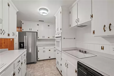605 Barksdale Dr E, Mobile, AL 36606 photo 12