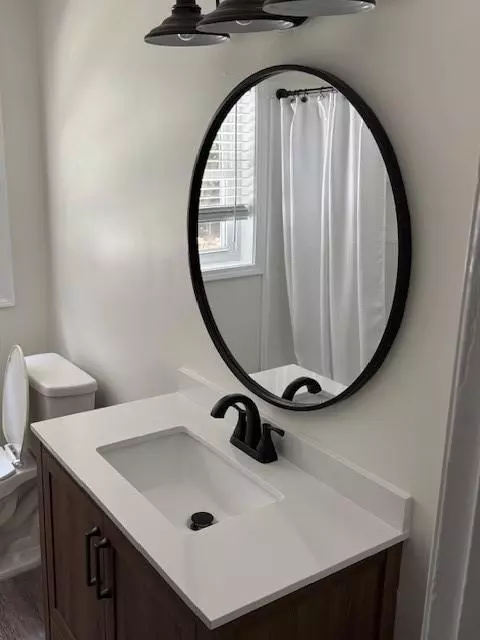 Bath - 4413 Winding Way, Mobile, AL 36693 photo 2 of 4