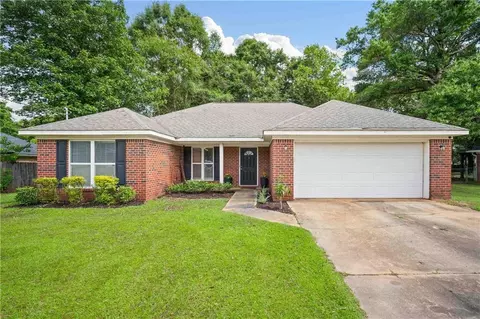 10534 Taylor Woods Loop, Wilmer, AL 36587