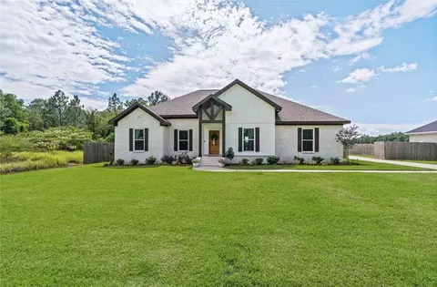 9861 Hardy Dr, Creola, AL 36525