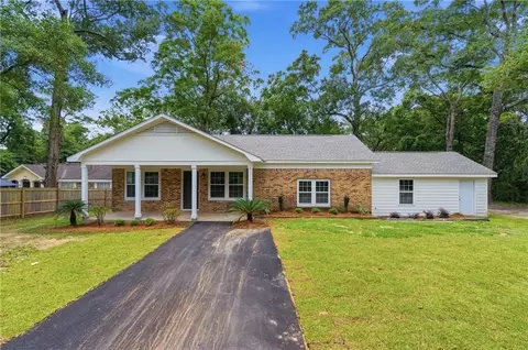 5517 Johnson Rd, Theodore, AL 36582