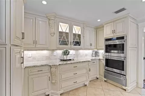 Kitchen - 34 Buerger Rd, Mobile, AL 36608 photo 4 of 7