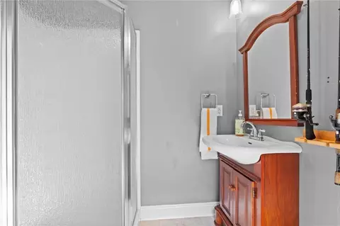 Bath - 34 Buerger Rd, Mobile, AL 36608 photo 6 of 6