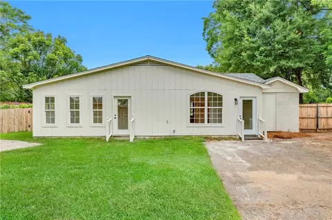 Exterior - 6025 Howells Ferry Rd, Mobile, AL 36618 photo 7 of 9
