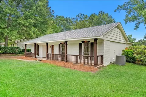 Exterior - 6025 Howells Ferry Rd, Mobile, AL 36618 photo 5 of 9