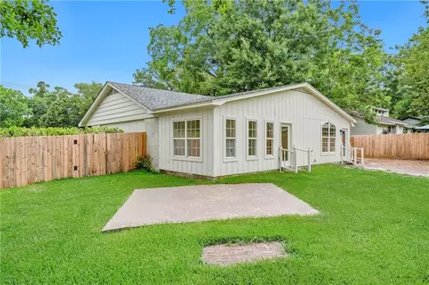 Exterior - 6025 Howells Ferry Rd, Mobile, AL 36618 photo 6 of 9