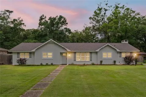 313 Camelot Dr, Saraland, AL 36571