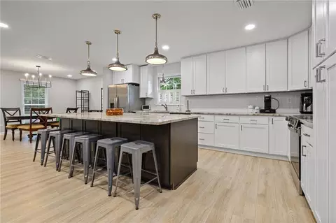 Kitchen - 424 Hounds Run W, Mobile, AL 36608 photo 2 of 4