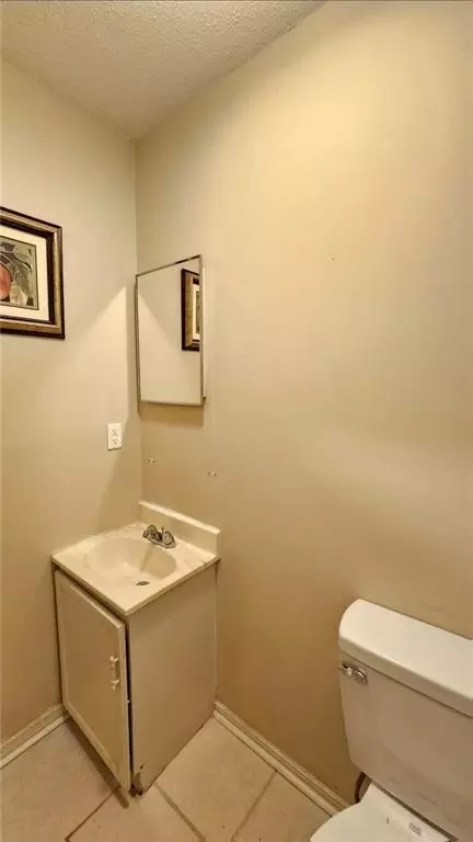 Bath - 259 Vanderbilt Dr, Mobile, AL 36608 photo 3 of 3