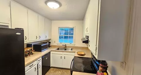 Kitchen - 259 Vanderbilt Dr, Mobile, AL 36608 photo 1 of 1