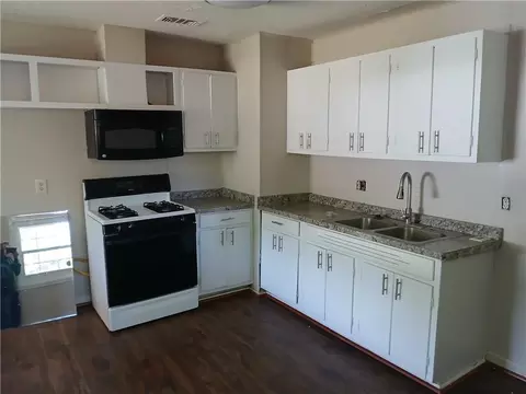 Kitchen - 603 Thornton Pl, Mobile, AL 36609 photo 1 of 2