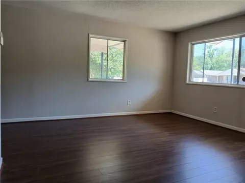 Living - 603 Thornton Pl, Mobile, AL 36609 photo 1 of 1