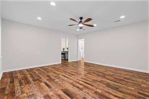 Living - 859 Cottage Hill Ave, Mobile, AL 36693 photo 13 of 14