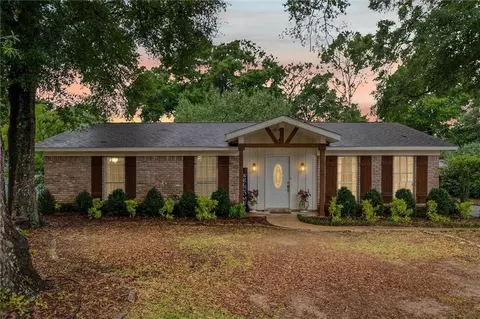 5813 Ryals St, Satsuma, AL 36572