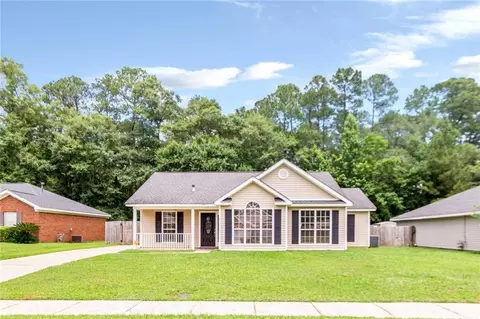 213 Jill Ln, Satsuma, AL 36572