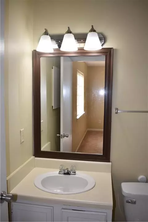 Bath - 6701 Dickens Ferry Rd #23, Mobile, AL 36608 photo 1 of 2