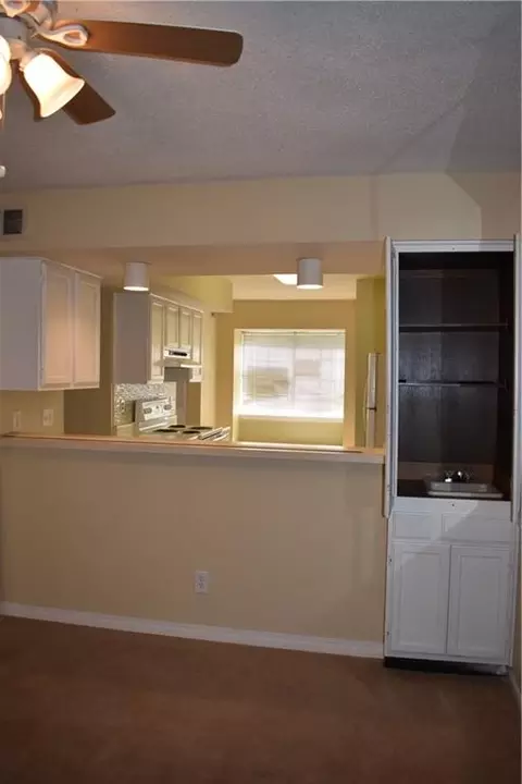 Kitchen - 6701 Dickens Ferry Rd #23, Mobile, AL 36608 photo 2 of 2
