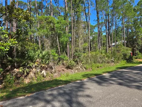 107 Annadale St, Dauphin Island, AL 36528