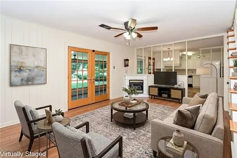 Living - 324 Syracuse St, Mobile, AL 36608 photo 1 of 7