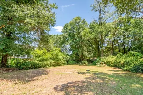 Exterior - 324 Syracuse St, Mobile, AL 36608 photo 5 of 11