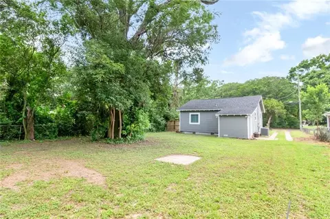 Exterior - 655 Shannon St, Mobile, AL 36606 photo 4 of 8