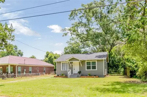 Exterior - 655 Shannon St, Mobile, AL 36606 photo 2 of 8