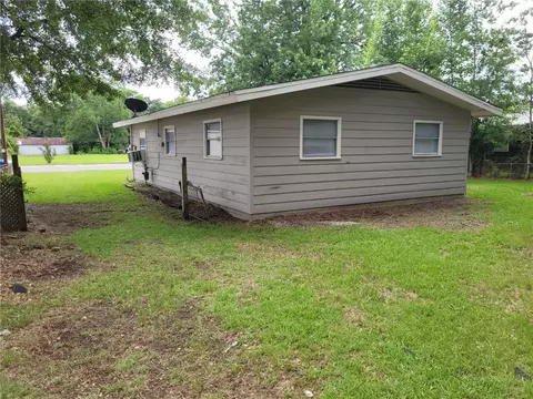 Exterior - 304 Lee St W, Chickasaw, AL 36611 photo 4 of 8