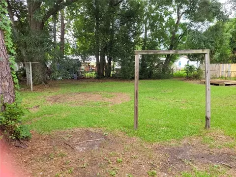 Exterior - 304 Lee St W, Chickasaw, AL 36611 photo 6 of 8