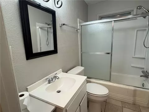 Bath - 304 Lee St W, Chickasaw, AL 36611 photo 2 of 2