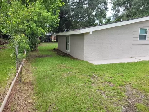 Exterior - 304 Lee St W, Chickasaw, AL 36611 photo 2 of 8