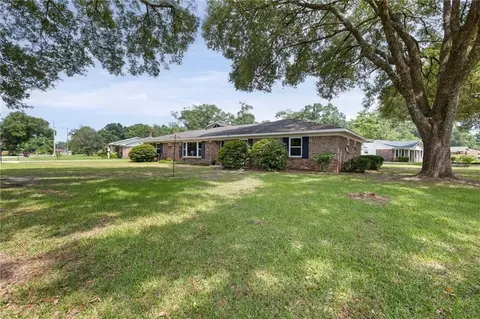 49 Plateau Ave W, Satsuma, AL 36572