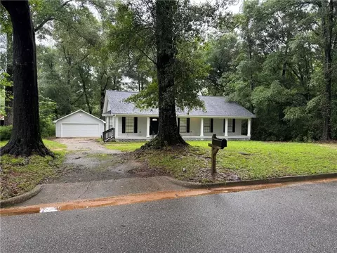4066 Kingston Ct, Saraland, AL 36571