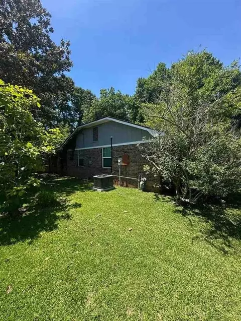 2270 Christopher Dr E, Mobile, AL 36609 photo 3