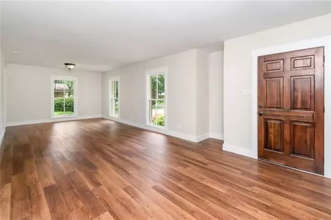 Living - 4408 Winding Way, Mobile, AL 36693 photo 2 of 12
