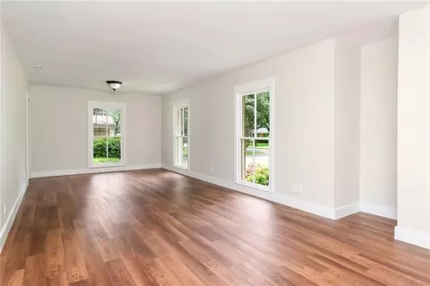 Living - 4408 Winding Way, Mobile, AL 36693 photo 5 of 12