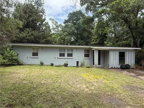 2213 Vivian Dr, Mobile, AL 36693