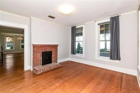 Living - 3220 Bay Front Rd, Mobile, AL 36605 photo 9 of 11