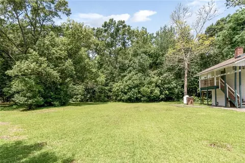 Exterior - 3220 Bay Front Rd, Mobile, AL 36605 photo 4 of 18