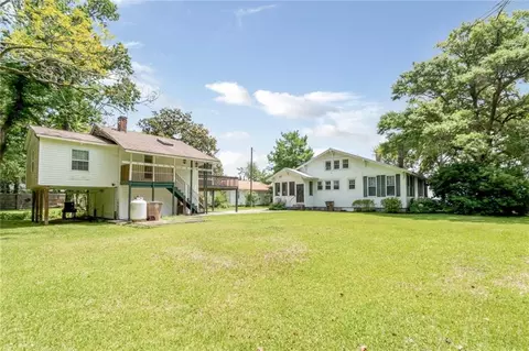 Exterior - 3220 Bay Front Rd, Mobile, AL 36605 photo 14 of 18