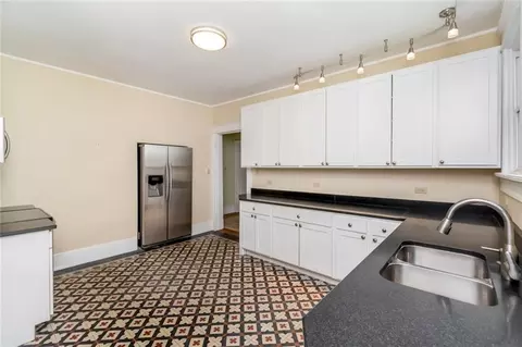 Kitchen - 3220 Bay Front Rd, Mobile, AL 36605 photo 3 of 7