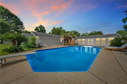 Exterior - 2779 Meadowview Dr, Mobile, AL 36695 photo 7 of 12