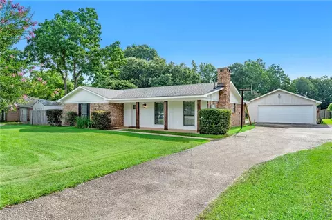 Exterior - 2779 Meadowview Dr, Mobile, AL 36695 photo 4 of 12