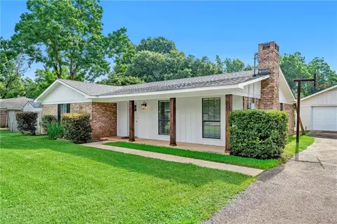 Exterior - 2779 Meadowview Dr, Mobile, AL 36695 photo 5 of 12