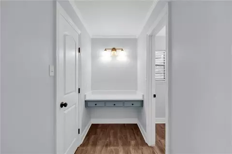 Entry Way - 2779 Meadowview Dr, Mobile, AL 36695 photo 2 of 3