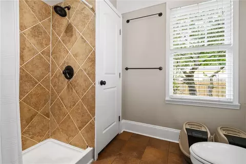 Bath - 101 Bradford Ave, Mobile, AL 36604 photo 5 of 5