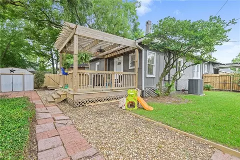 Exterior - 101 Bradford Ave, Mobile, AL 36604 photo 7 of 12