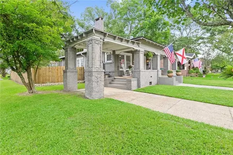 Exterior - 101 Bradford Ave, Mobile, AL 36604 photo 1 of 12